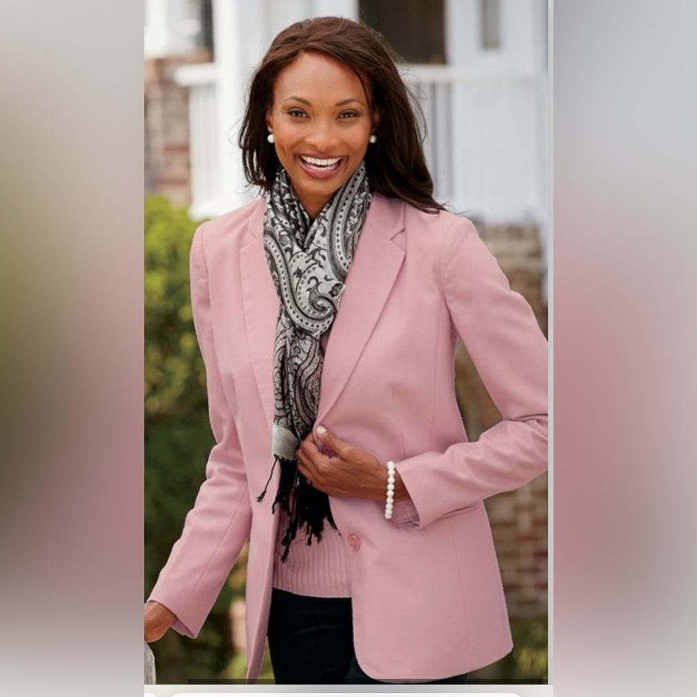 Chadwick’s of Boston Pale Pink Boyfriend Blazer Size 6 – Tailored Career Jacket